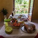 Nocleg ze śniadaniem Haidi House 3*