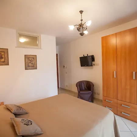 Haidi House 3*