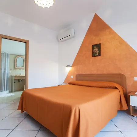 Haidi House 3* אג'רולה