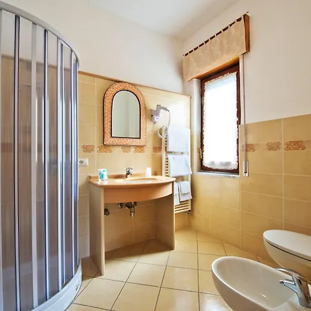 Haidi House לינה וארוחת בוקר אג'רולה