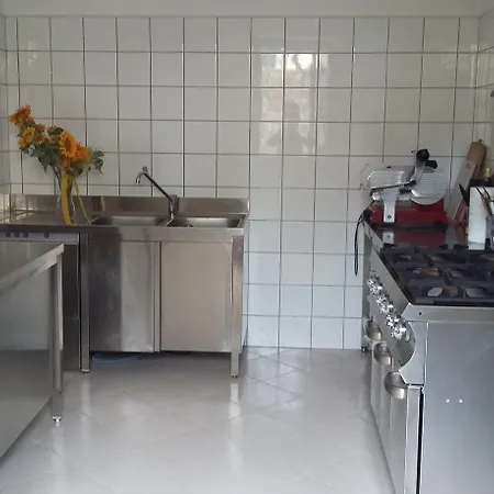 Haidi House לינה וארוחת בוקר אג'רולה