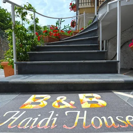 Haidi House לינה וארוחת בוקר אג'רולה