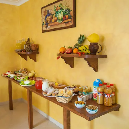 Bed & Breakfast Haidi House 3*